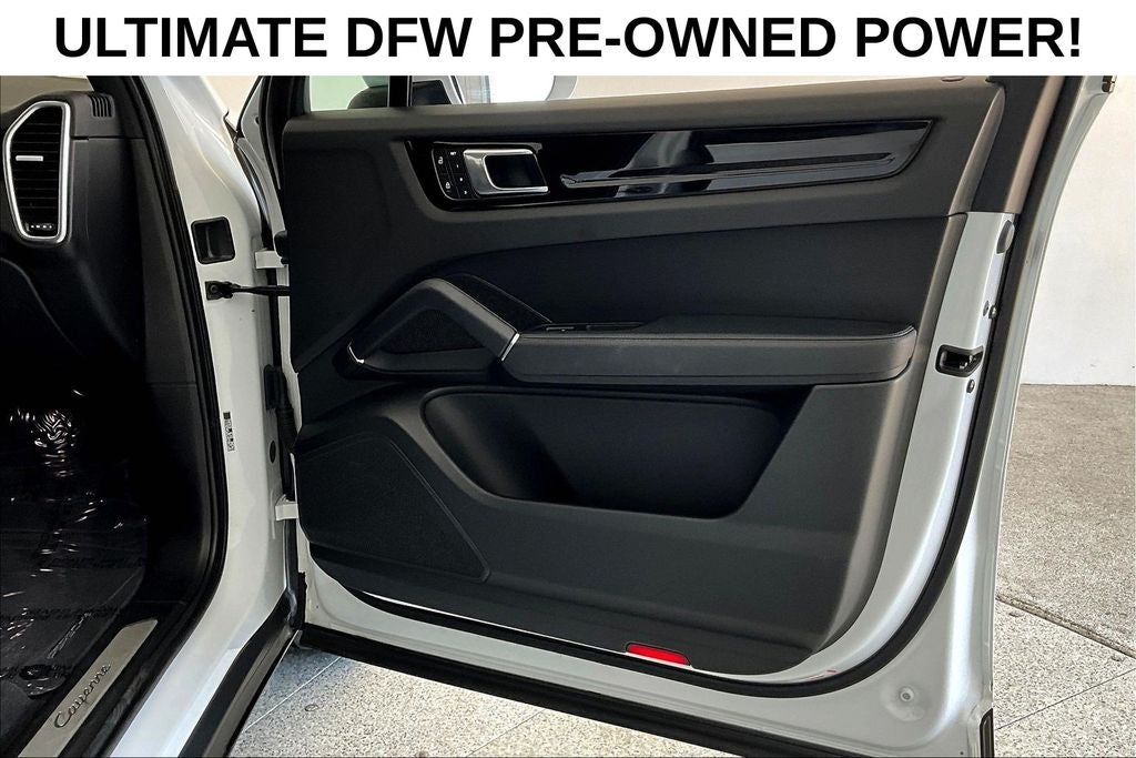 2023 Porsche Cayenne Base