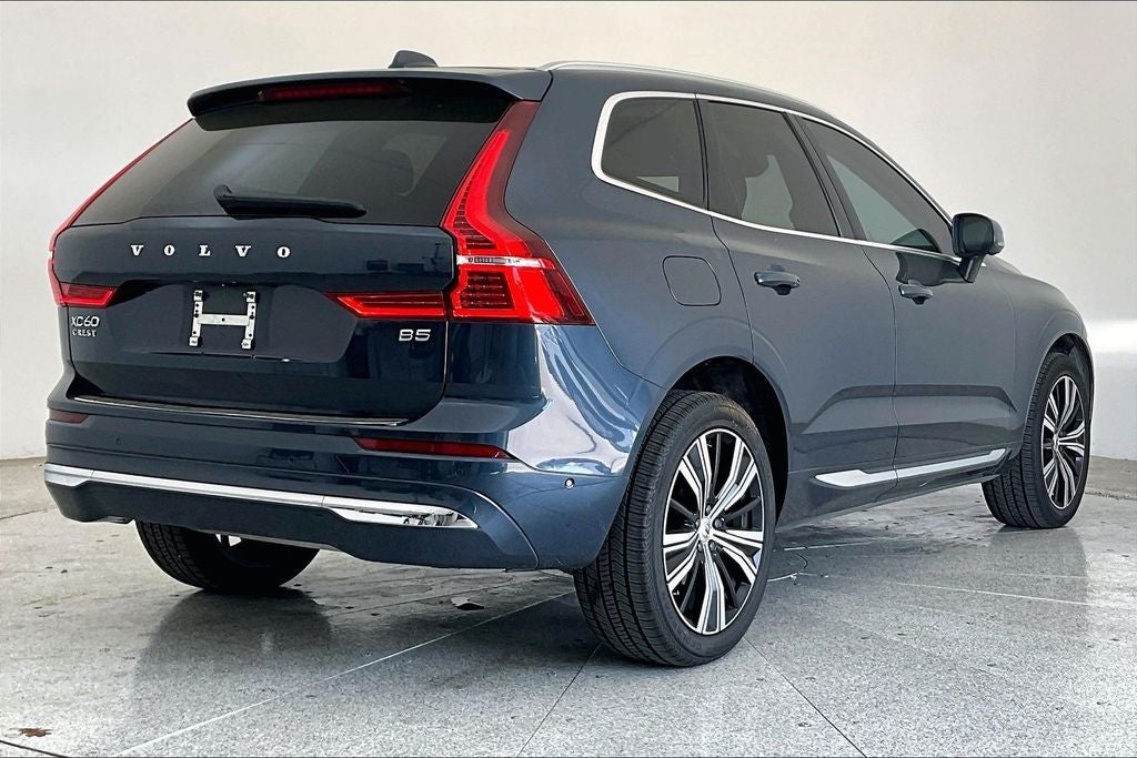 2023 Volvo XC60 B5 Plus Bright Theme
