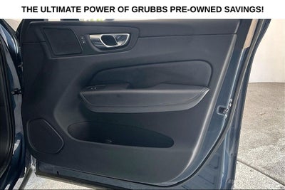 2023 Volvo XC60 B5 Plus Bright Theme