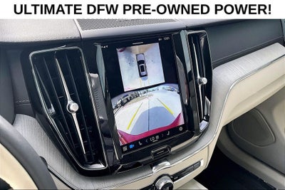 2024 Volvo XC60 B5 Ultimate Dark Theme