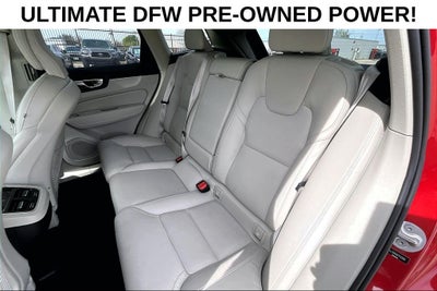 2024 Volvo XC60 B5 Ultimate Dark Theme