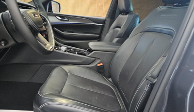 2025 Jeep Grand Cherokee Overland 4x4