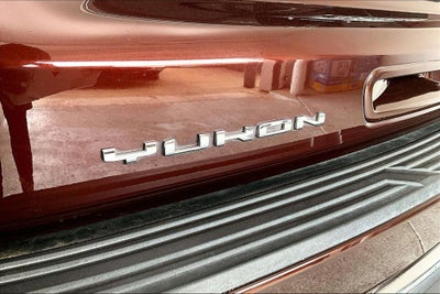 2022 GMC Yukon SLT