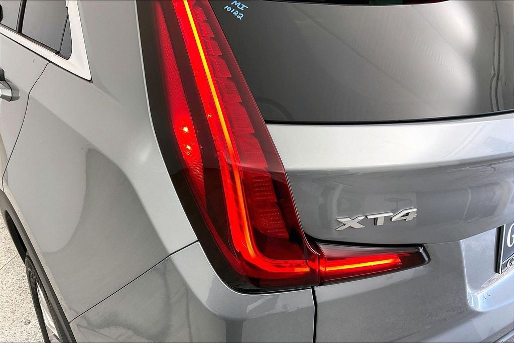 2025 Cadillac XT4 Premium Luxury