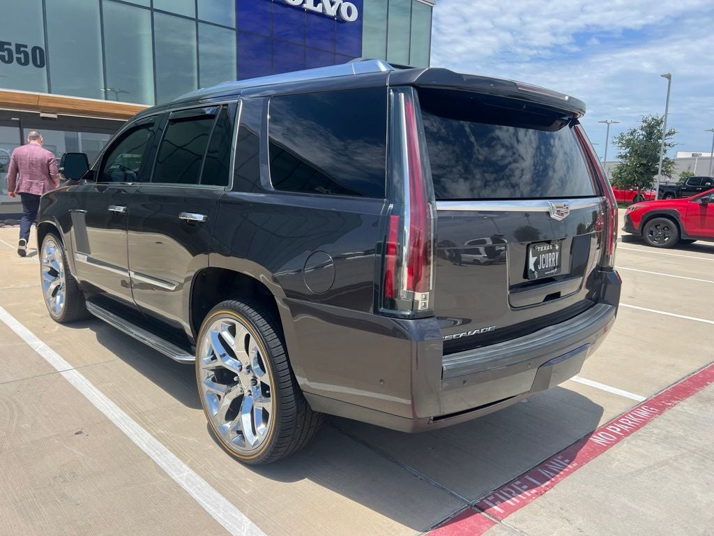 2017 Cadillac Escalade Luxury