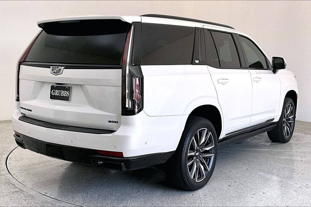 2022 Cadillac Escalade Sport