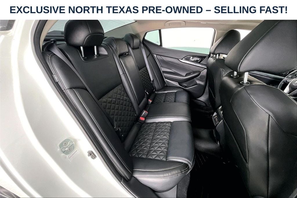 2022 Nissan Maxima Platinum