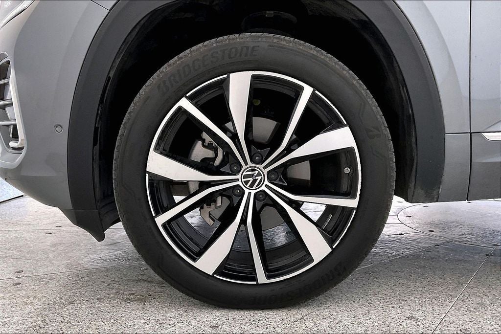 2024 Volkswagen Atlas Cross Sport 2.0T SEL Premium R-Line