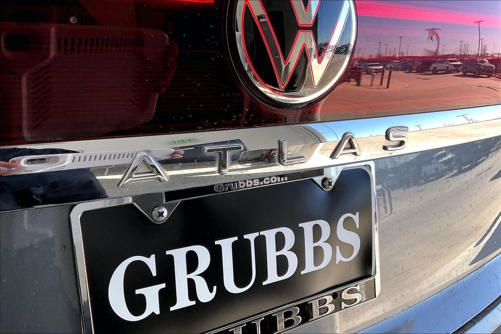 2024 Volkswagen Atlas Cross Sport 2.0T SEL Premium R-Line