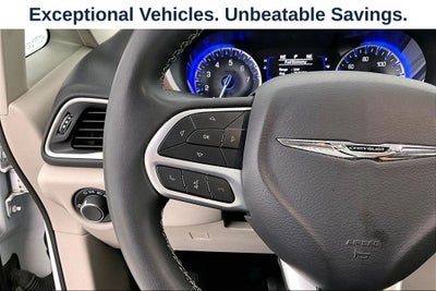 2023 Chrysler Voyager LX