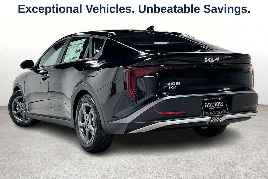 2026 Kia K4 LXS