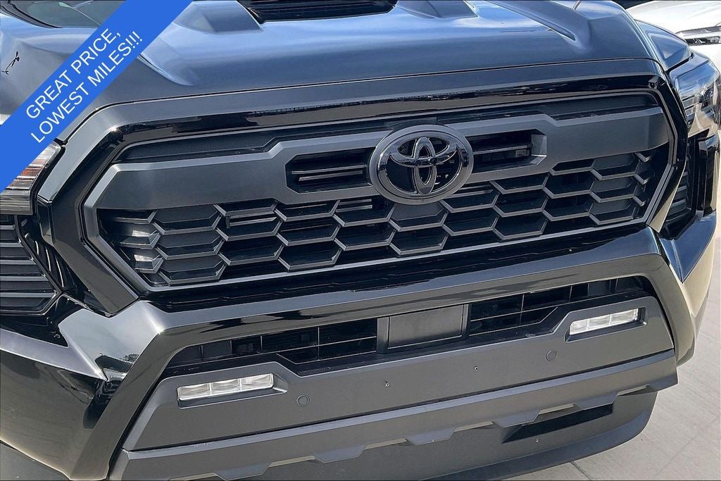 2025 Toyota Tacoma Hybrid TRD Sport