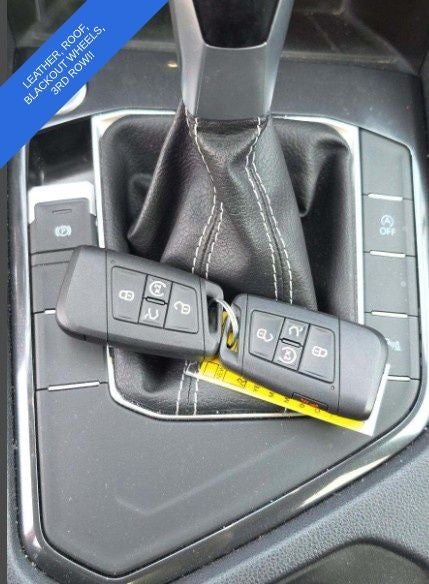 2024 Volkswagen Tiguan 2.0T SE R-Line Black