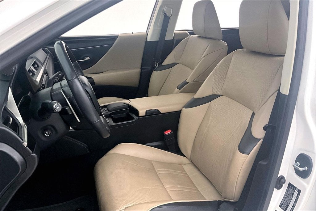 2020 Lexus ES 300h Ultra Luxury