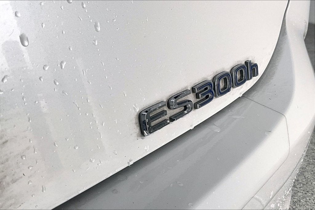 2020 Lexus ES 300h Ultra Luxury