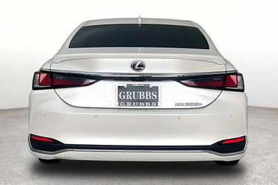 2020 Lexus ES 300h Ultra Luxury