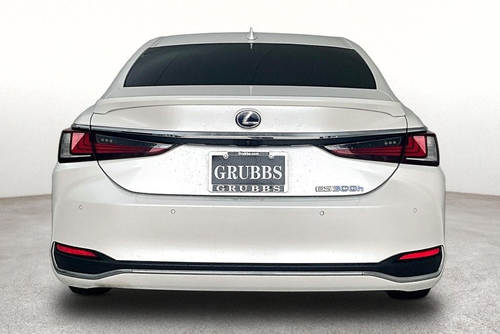 2020 Lexus ES 300h Ultra Luxury