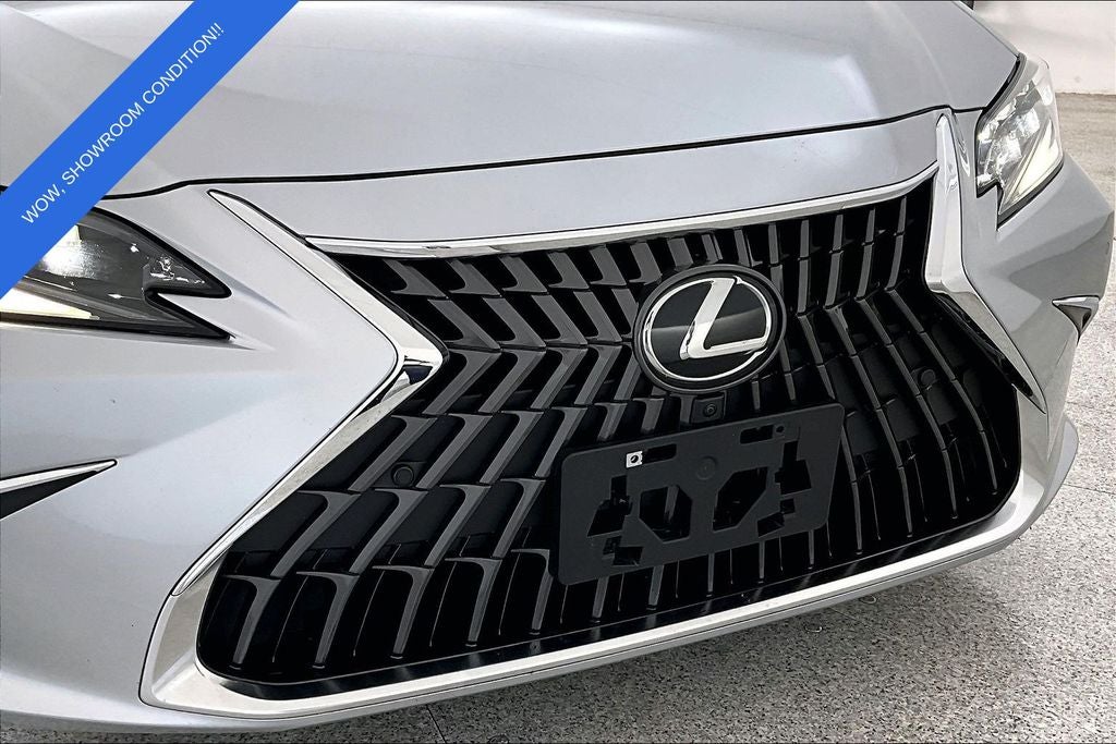 2024 Lexus ES 350 Ultra Luxury