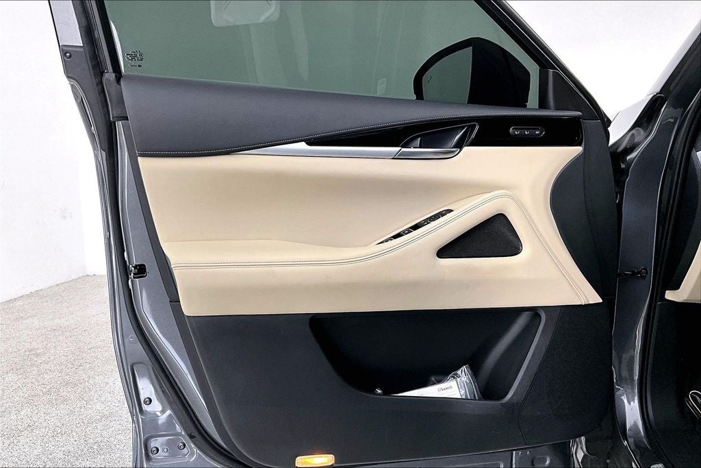 2025 INFINITI QX60 PURE