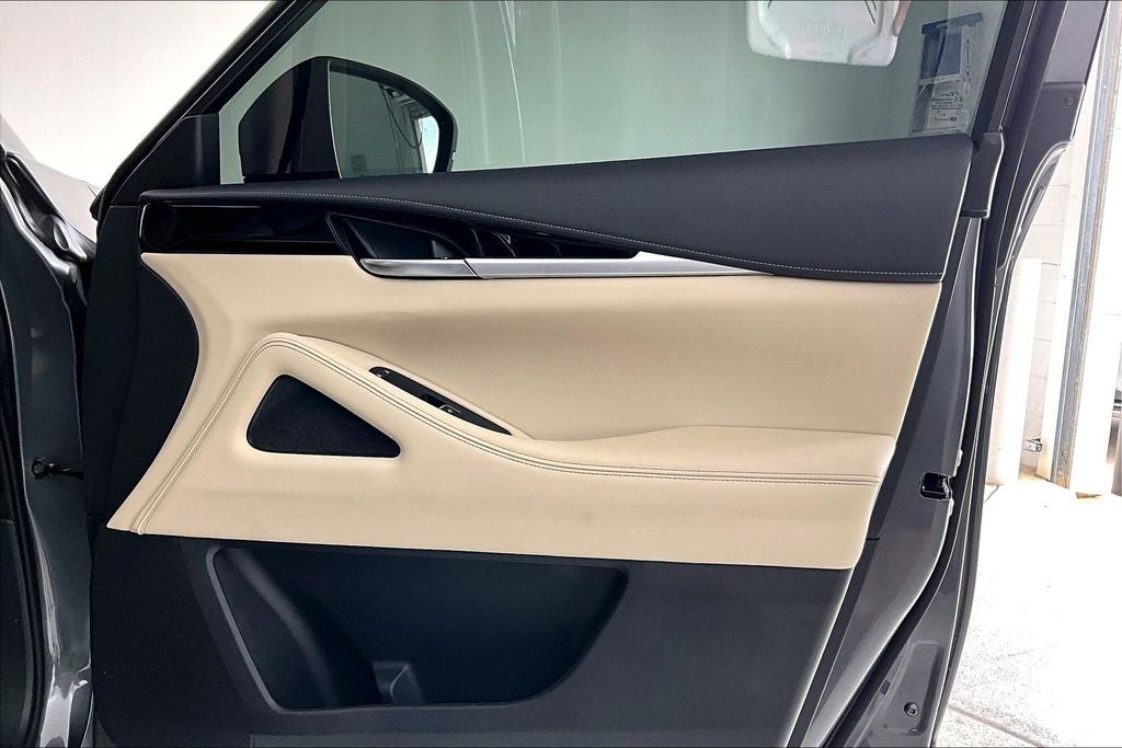2025 INFINITI QX60 PURE