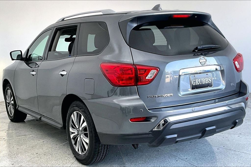 2019 Nissan Pathfinder SL