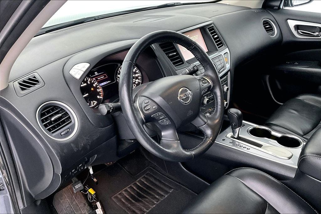 2019 Nissan Pathfinder SL