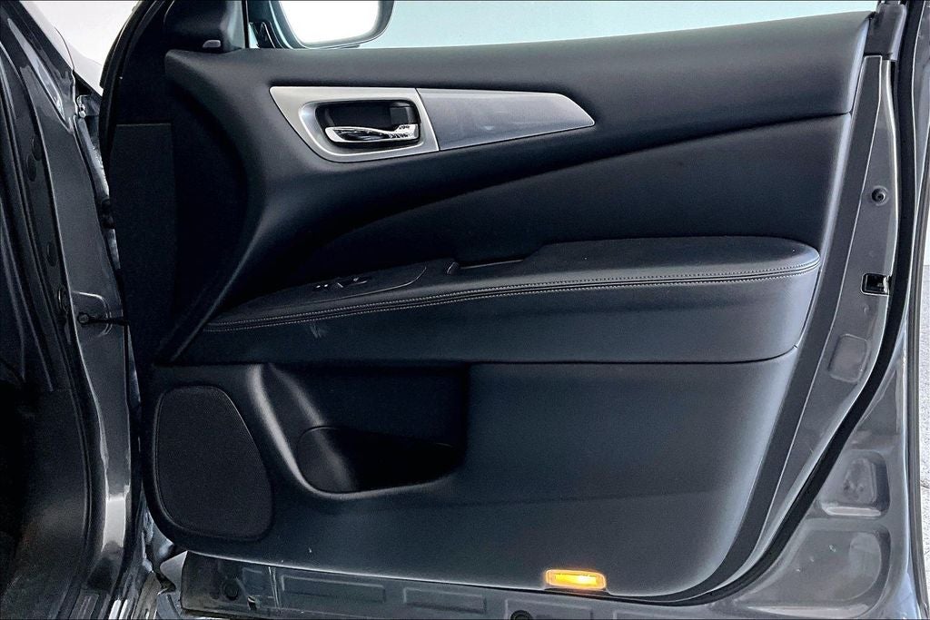 2019 Nissan Pathfinder SL