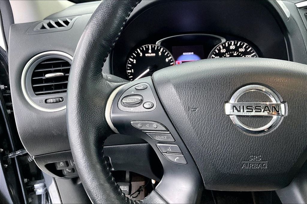 2019 Nissan Pathfinder SL