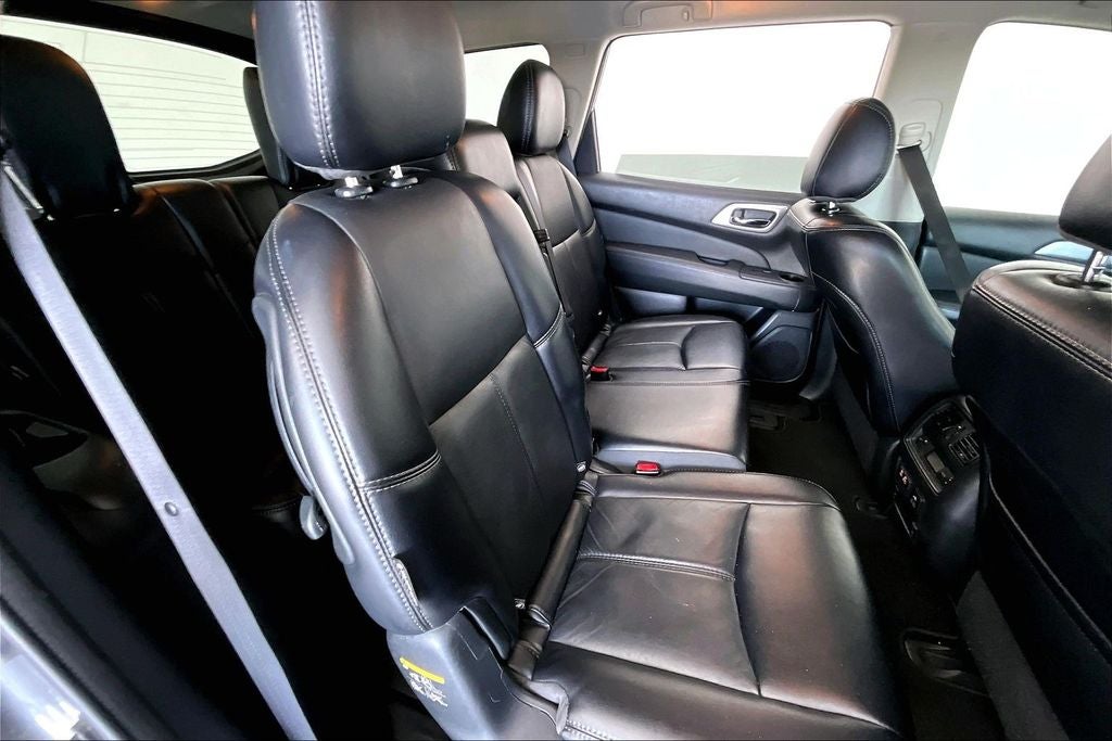 2019 Nissan Pathfinder SL