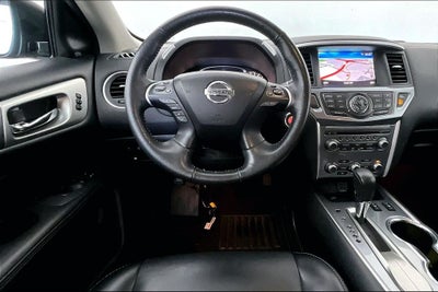 2019 Nissan Pathfinder SL