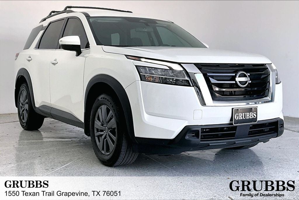 2024 Nissan Pathfinder SV