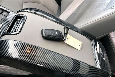 2023 Toyota Highlander Hybrid Platinum