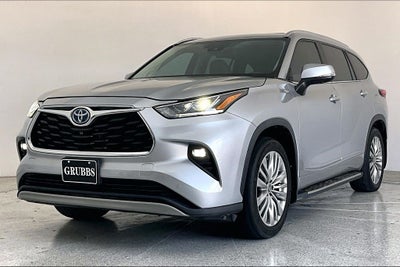2023 Toyota Highlander Hybrid Platinum