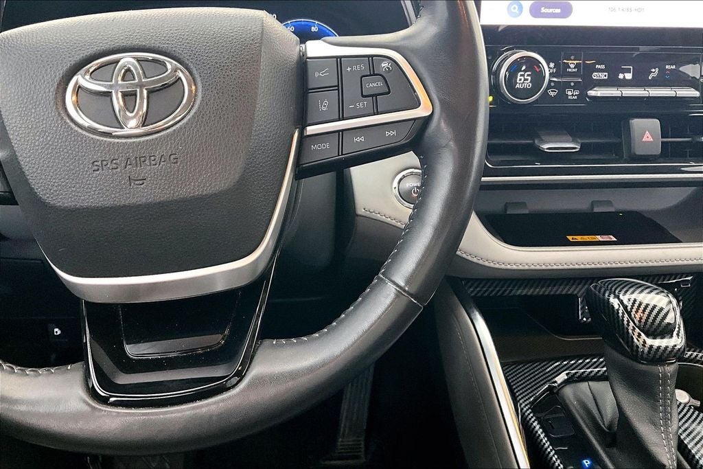 2023 Toyota Highlander Hybrid Platinum