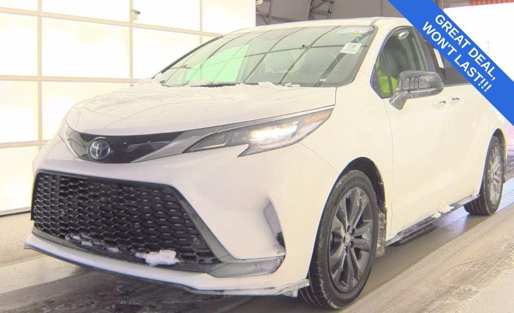 2024 Toyota Sienna XSE 8 Passenger