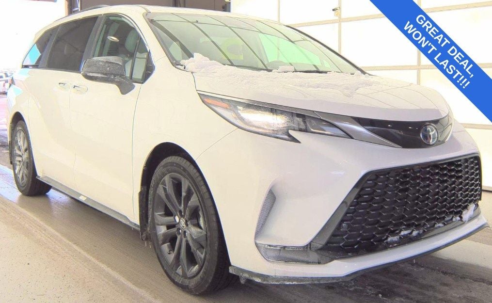2024 Toyota Sienna XSE 8 Passenger