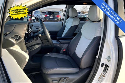 2024 Toyota Sienna XSE 8 Passenger
