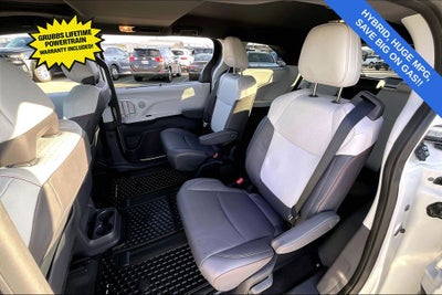 2024 Toyota Sienna XSE 8 Passenger