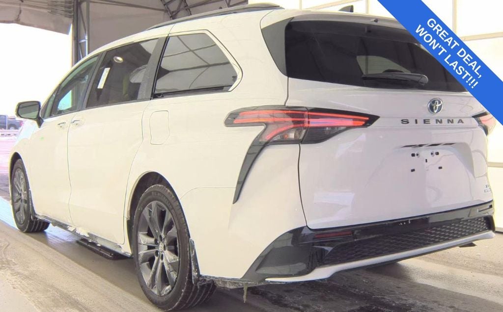 2024 Toyota Sienna XSE 8 Passenger