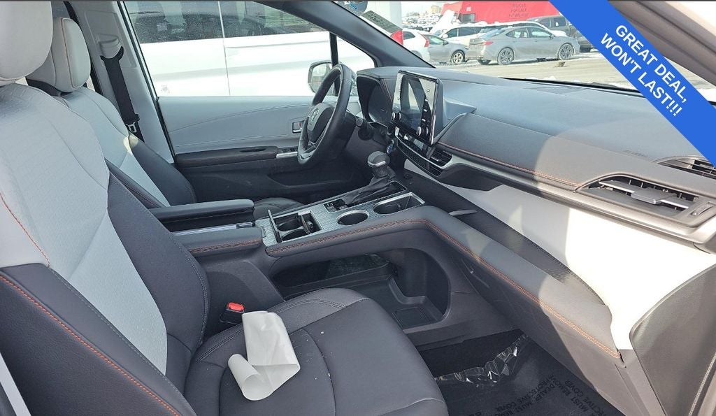 2024 Toyota Sienna XSE 8 Passenger