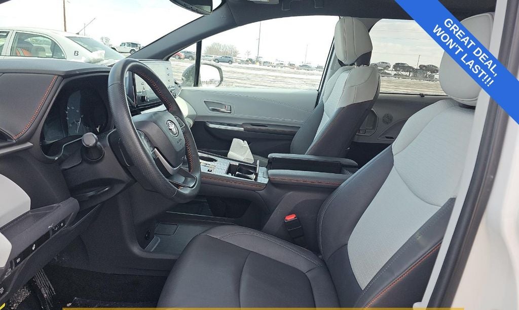 2024 Toyota Sienna XSE 8 Passenger