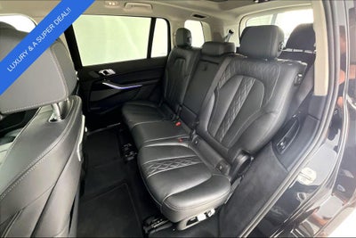 2025 BMW X7 xDrive40i