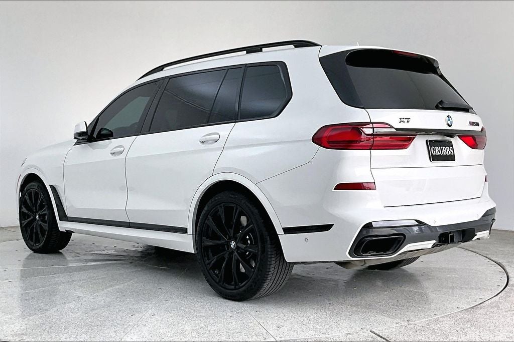 2022 BMW X7 M50i