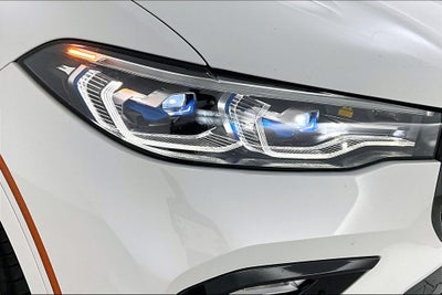 2022 BMW X7 M50i