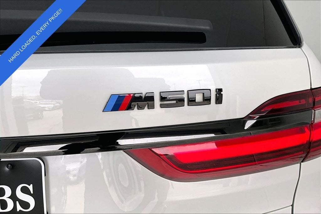 2022 BMW X7 M50i