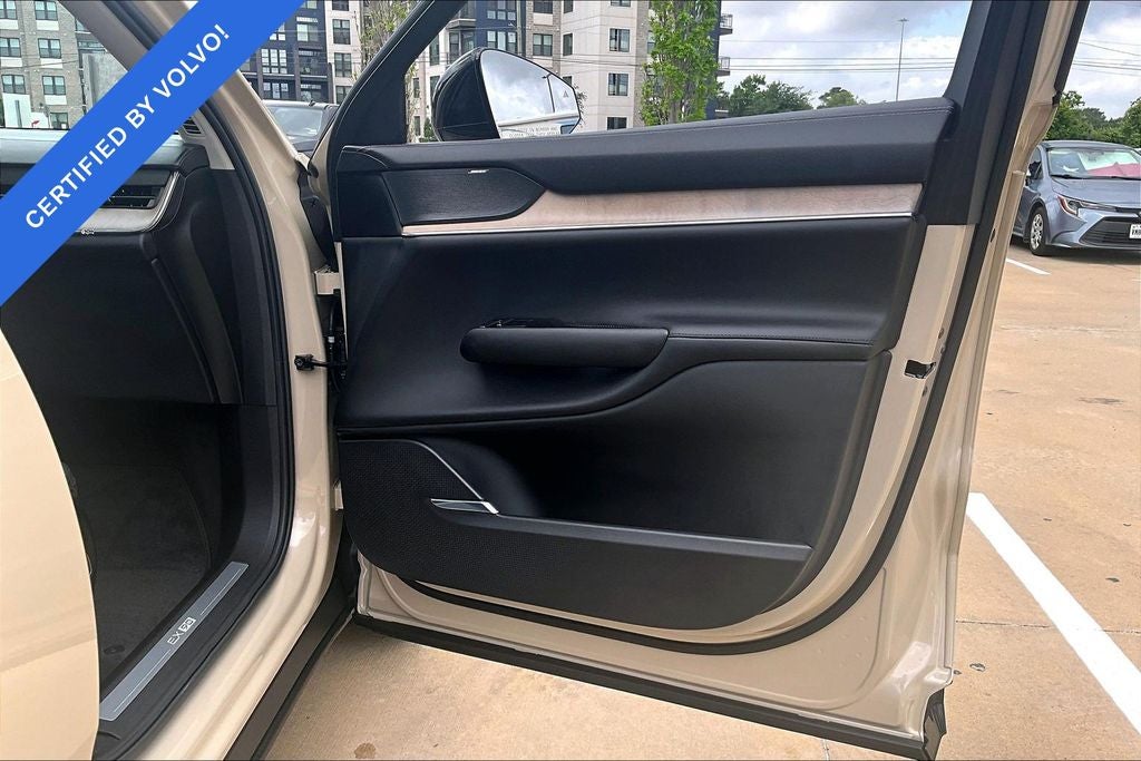 2025 Volvo EX90 Twin Motor Performance Plus 7-Seater