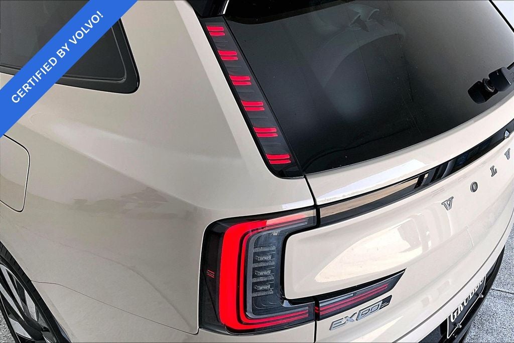 2025 Volvo EX90 Twin Motor Plus 6-Seater
