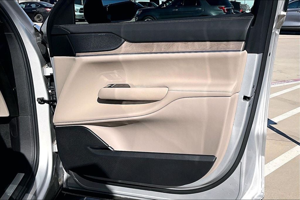 2025 Volvo EX90 Twin Motor Ultra 7-Seater