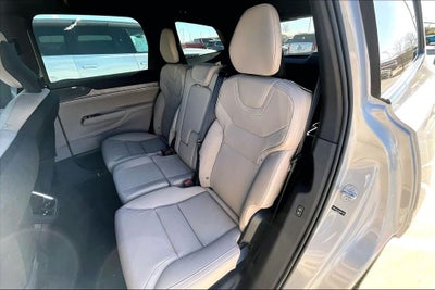 2025 Volvo EX90 Twin Motor Ultra 7-Seater