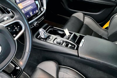 2019 Volvo S60 Hybrid T8 R-Design